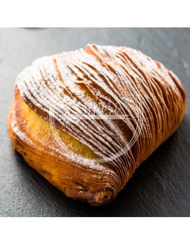 Sfogliatelle napoletane ricce di pasticceria Mosè