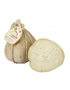 Provolone del Monaco D.O.P. del caseificio De gennaro a Vico Equense