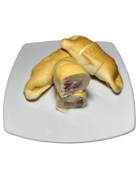 Cornetti farciti di Sorrento con prosciutto cotto e olive verdi